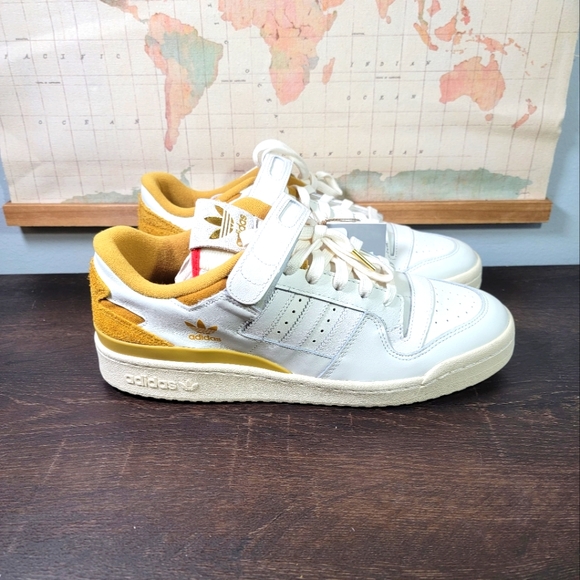 BRAND NEW Adidas Forum 84 Low Victory Gold Men's Size: 11.0 - Picture 3 of 5